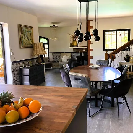 Torre Macastre, Valencia Bed & Breakfast
